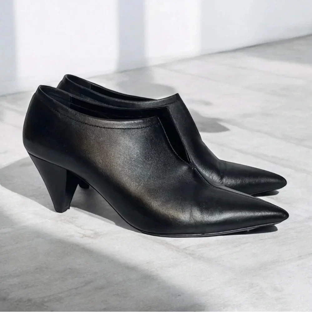 M Gemi Leather Cone Heeled Ankle Boots Size 6.5 Slip On Pointed Toe V Cut Vamp